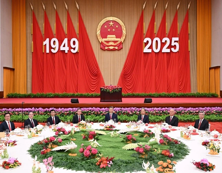 A reception celebrating the 76th anniversary of the founding of the Peoples Republic of China was held in Beijing A reception celebrating the 76th anniversary of the founding of the Peoples Republic of China was held in Beijing